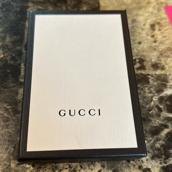 Gucci new two tone gray card case - Picture 6 of 7